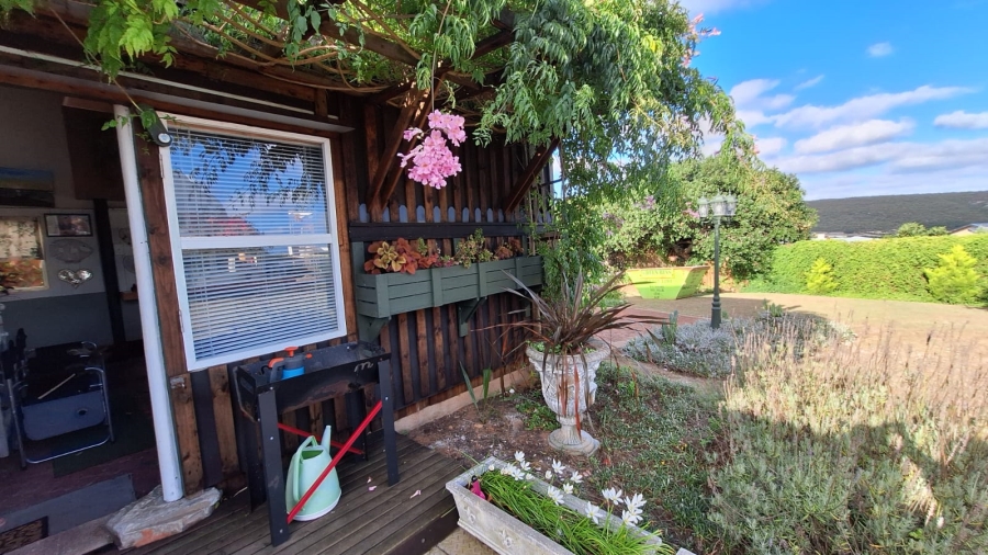 3 Bedroom Property for Sale in Stilbaai Wes Western Cape